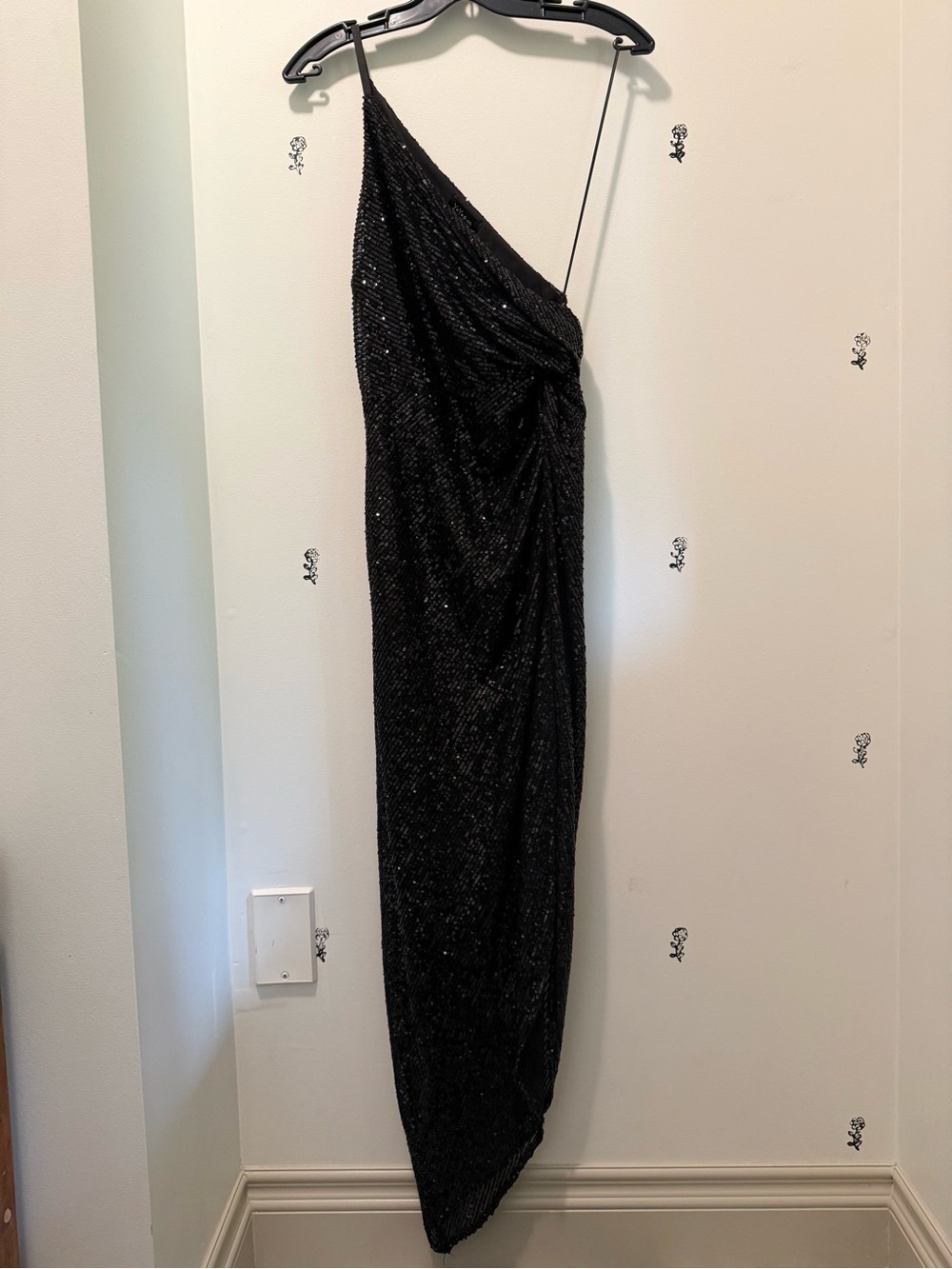 Black One-Shoulder Sequin Evening Dress